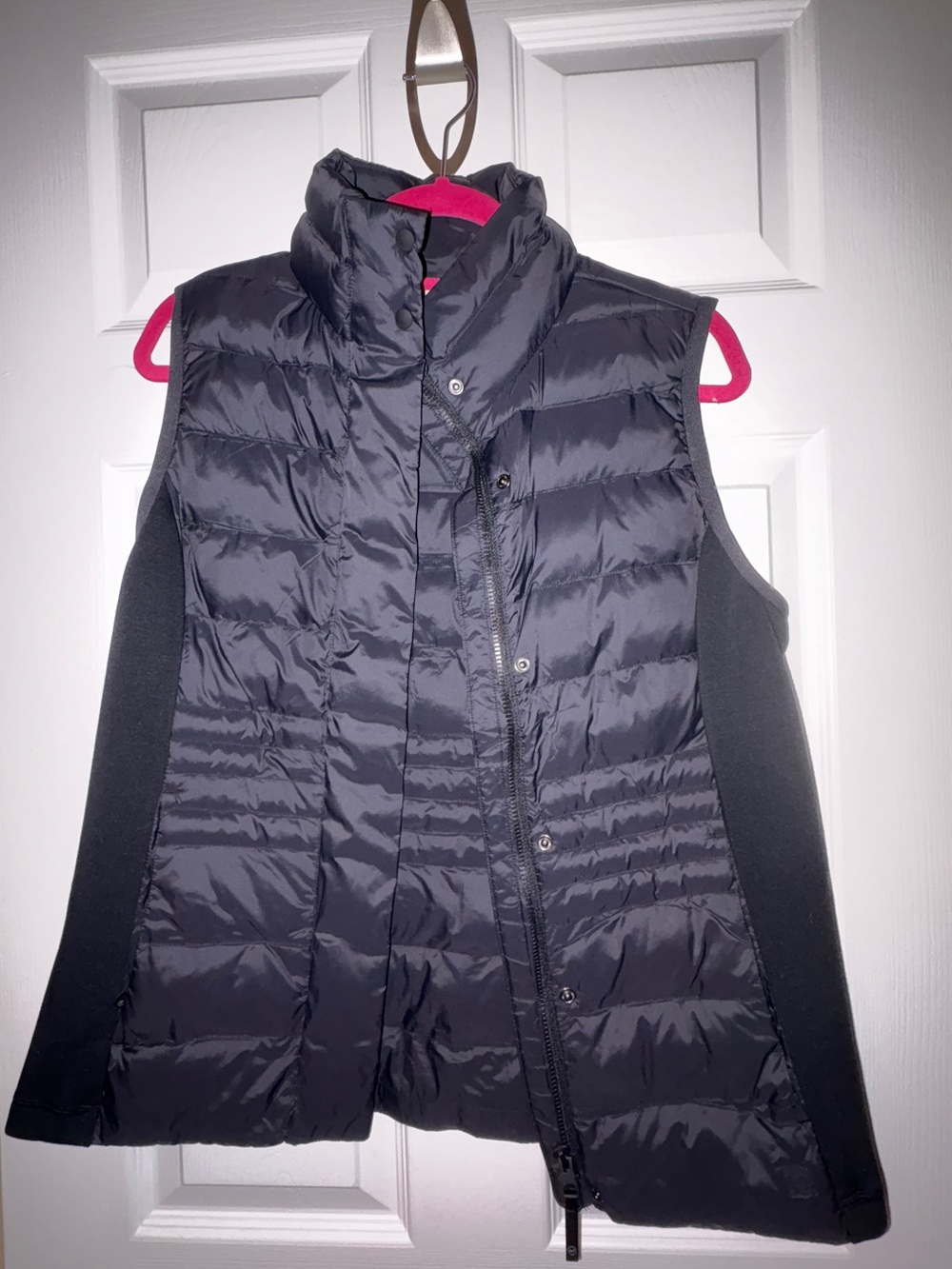 Vineyard Vines Hybrid Mixed Media Vest - Women - Picture 3 of 4